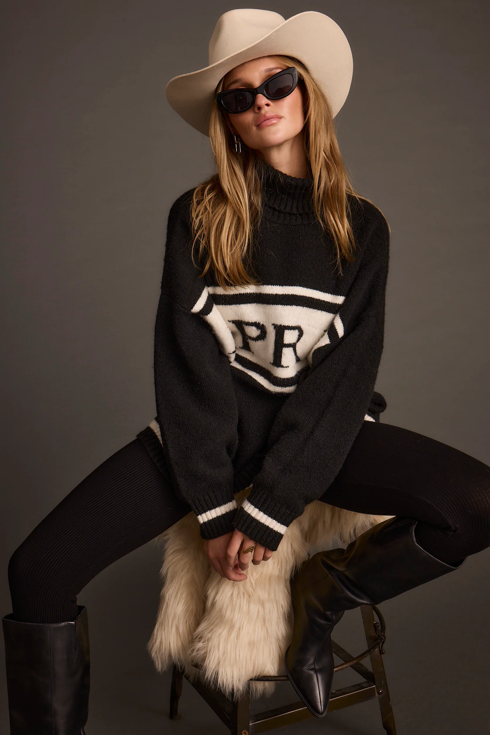 Apres Black and White Turtleneck Sweater - Image 4