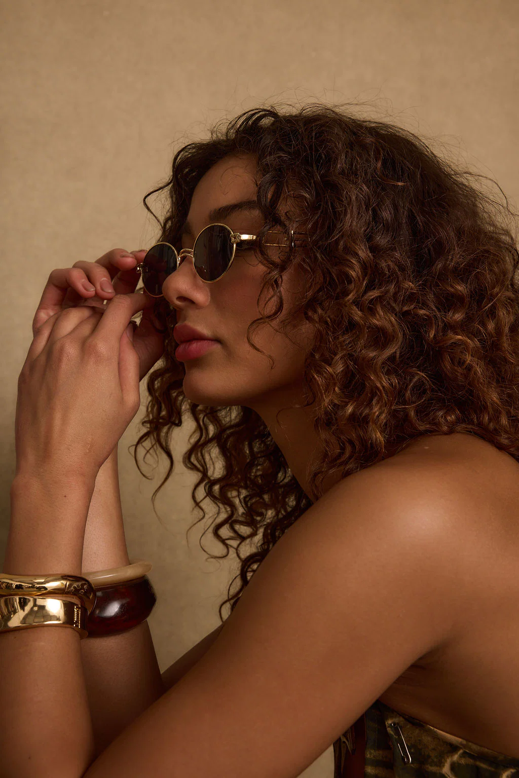 Bianca Black Circle Sunglasses - Image 6