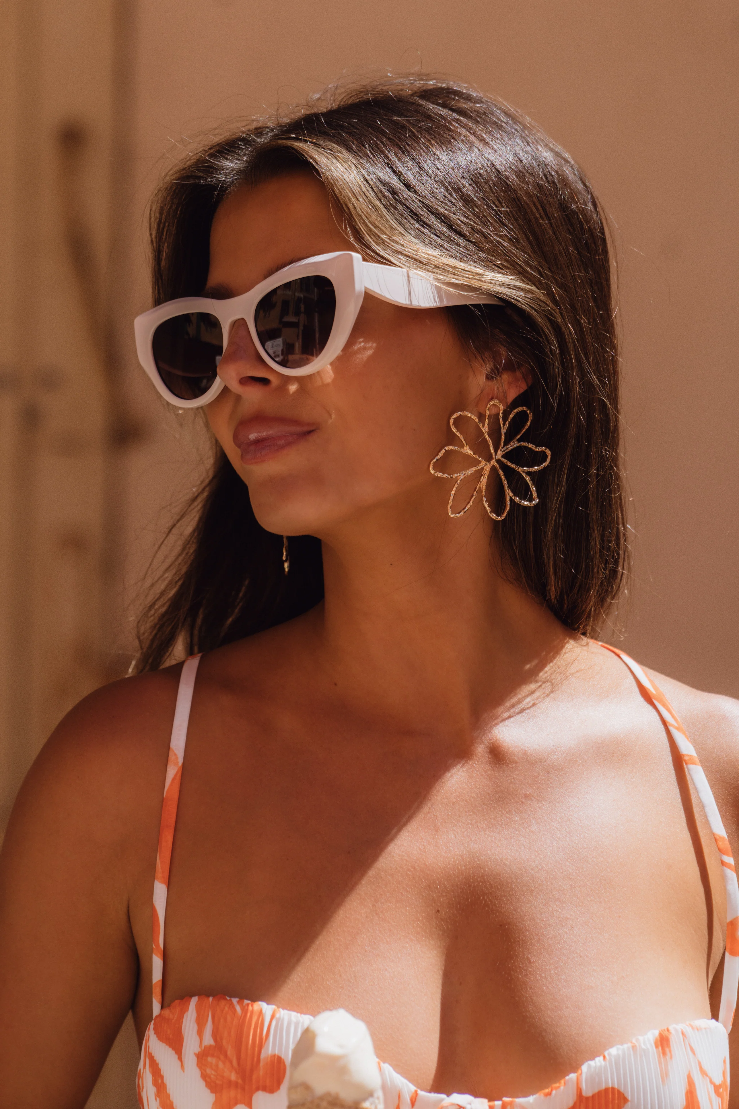 Bienvenue Off-White Bold Sunglasses - Image 4