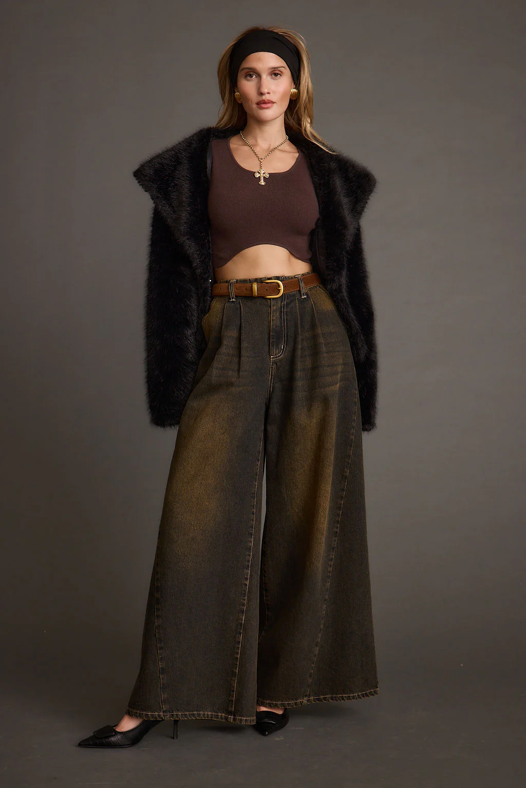 Brielle Black Faux Fur Cropped Jacket - Image 5
