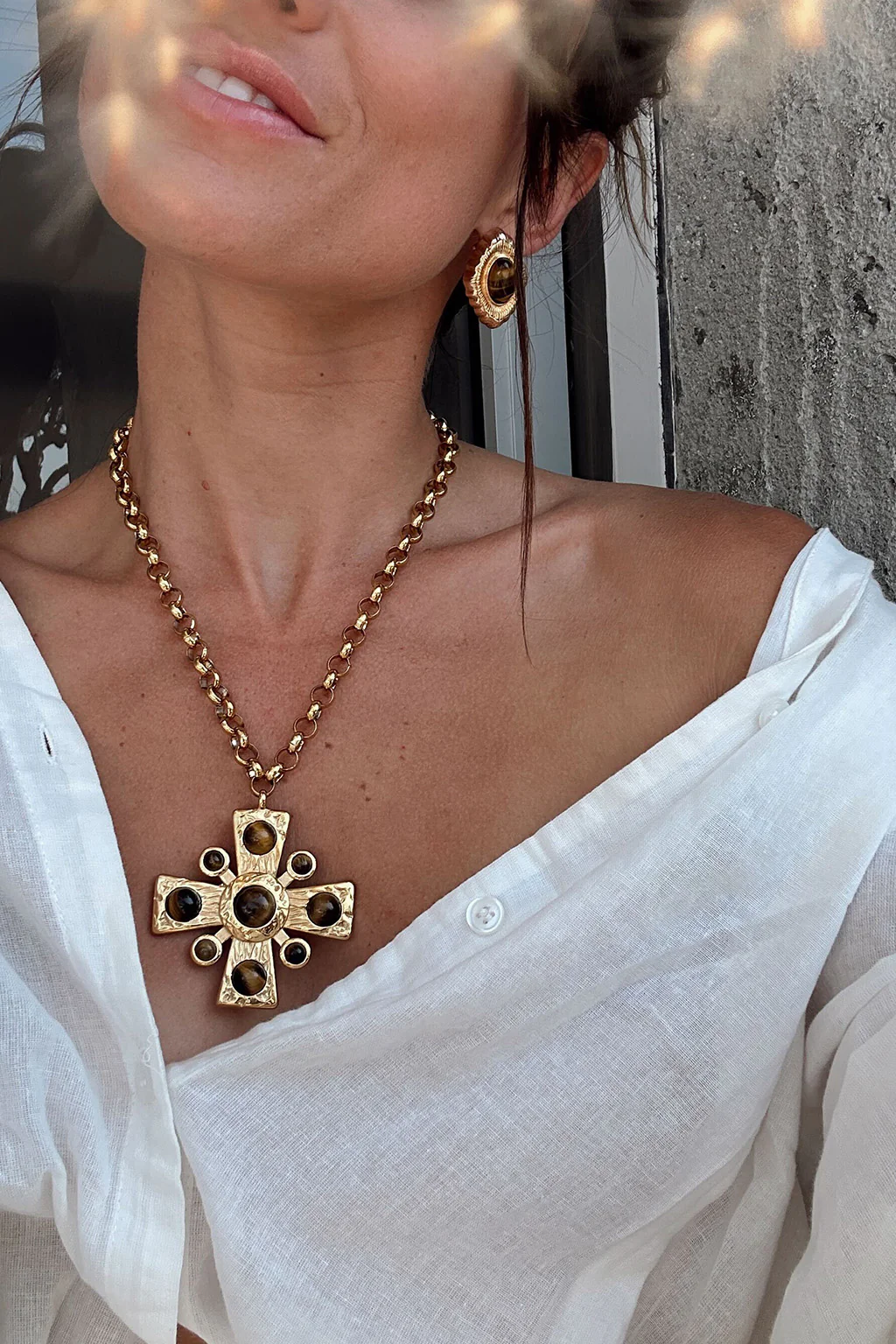 Catania Gold Cross Necklace - Image 8