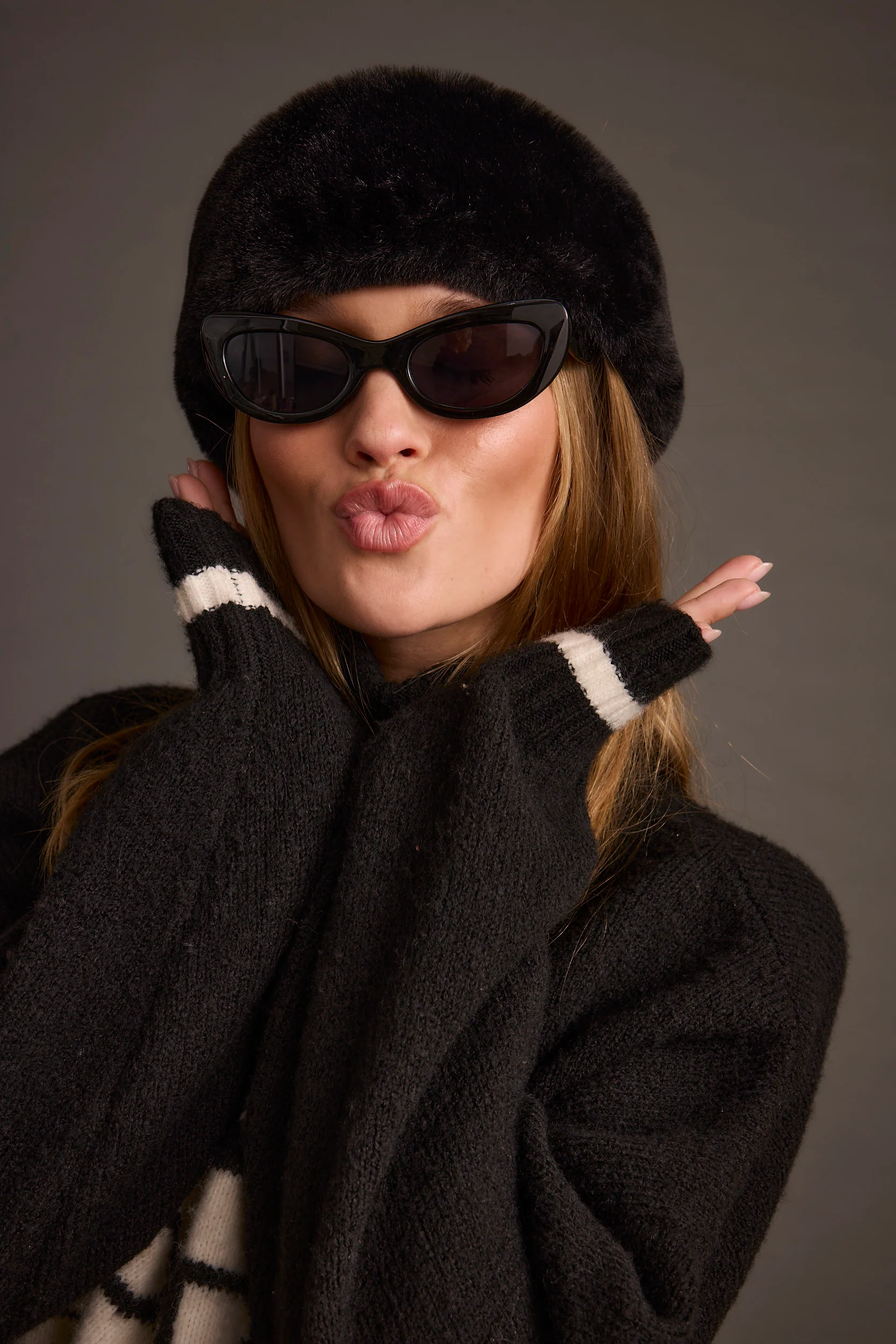Chalet Black Faux Fur Headband - Image 2