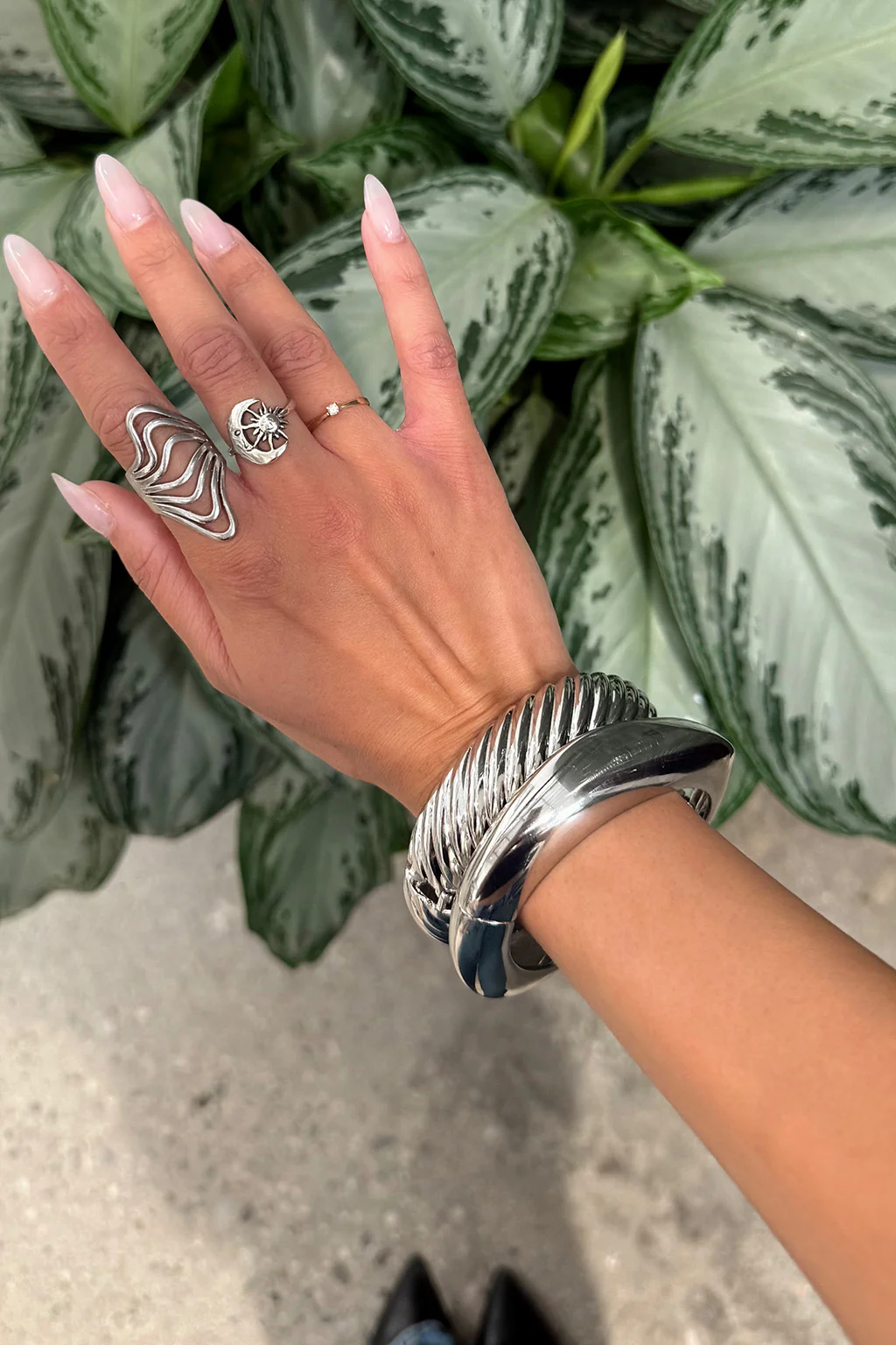 Elsa Set of 2 Silver Bangles - Image 4