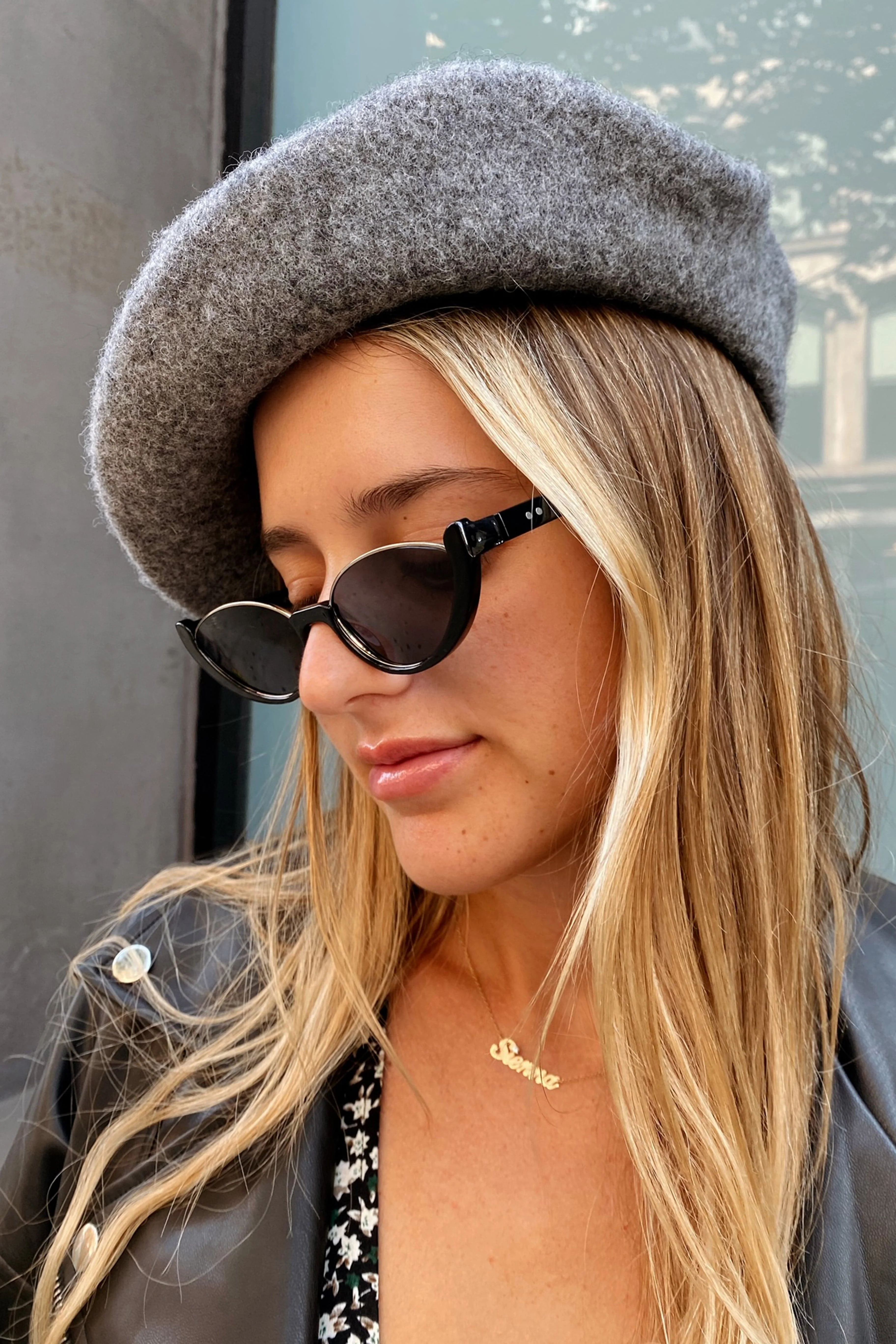 Emille Grey Beret - Image 3