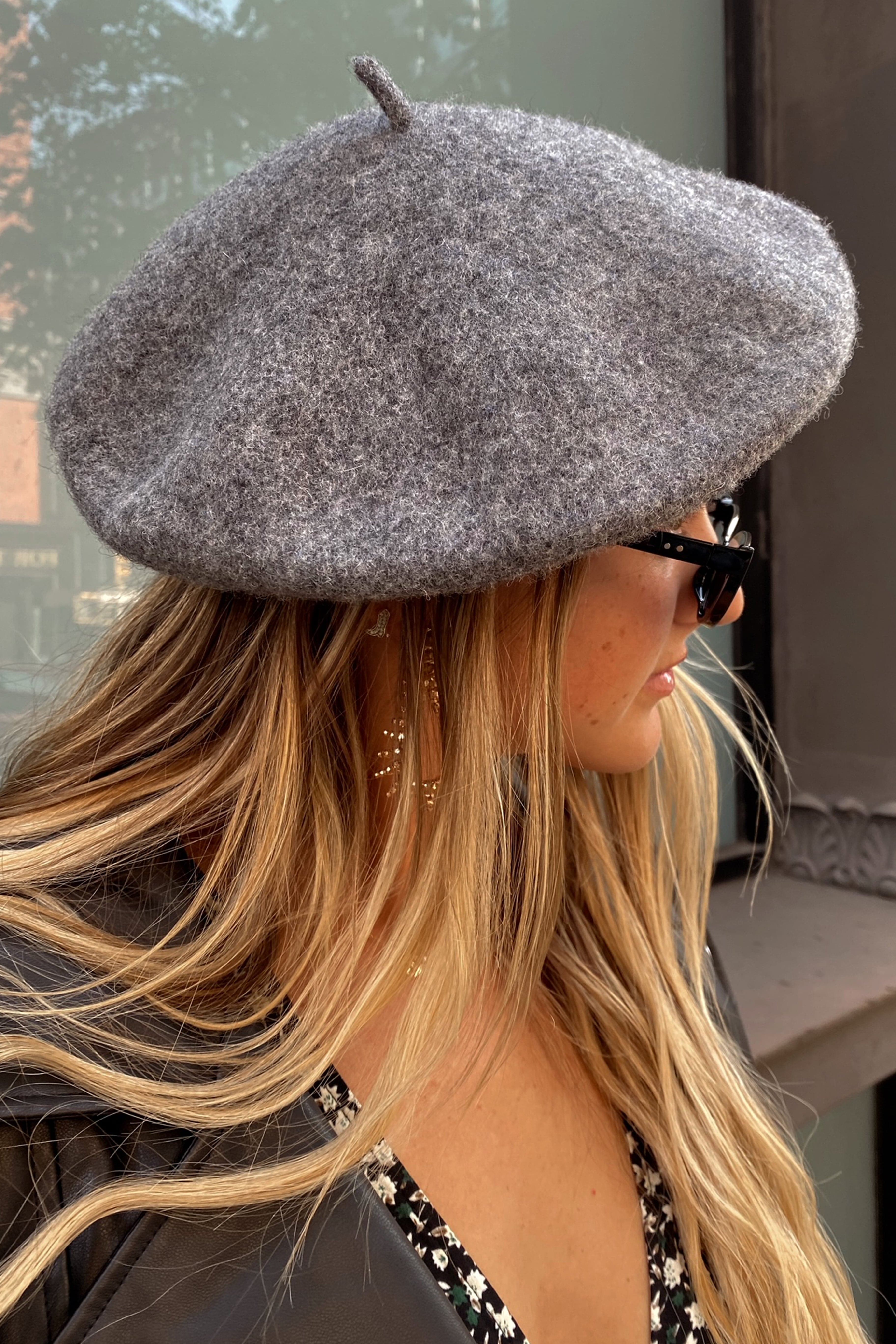 Emille Grey Beret - Image 5