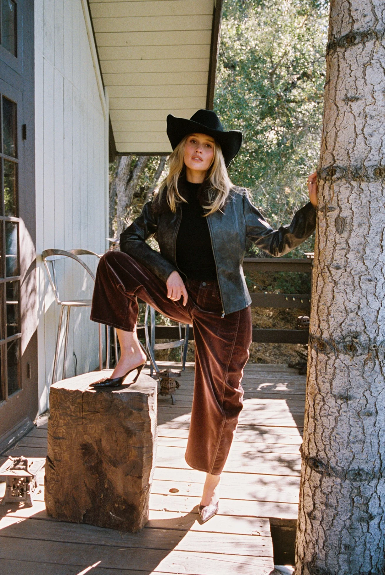 Gracyn Mulberry Velveteen Barrel Pants - Image 4