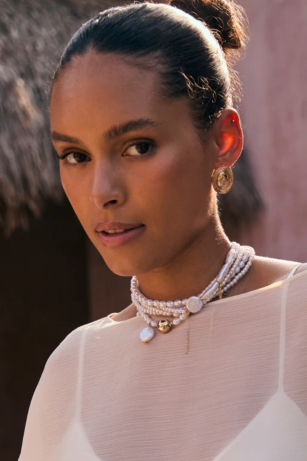Guilded Drift Pearl Choker - Image 4