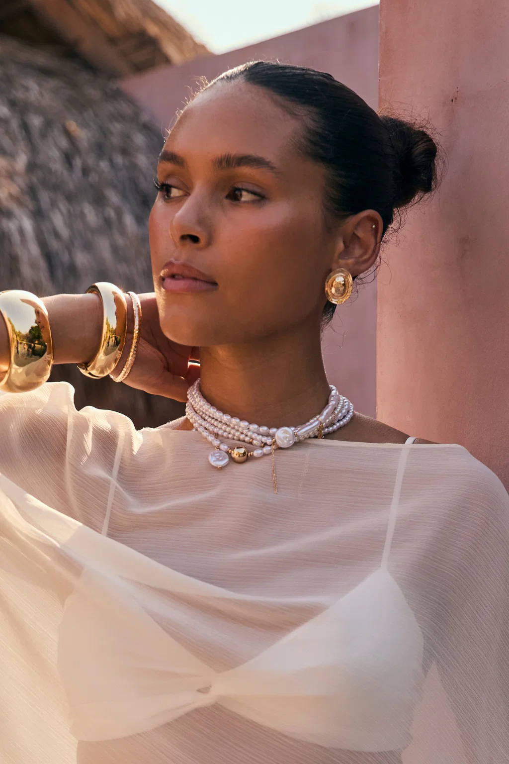 Guilded Drift Pearl Choker - Image 5