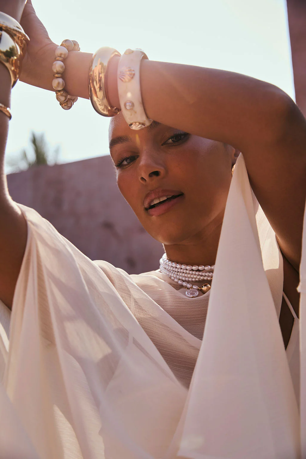 Guilded Drift Pearl Choker - Image 6