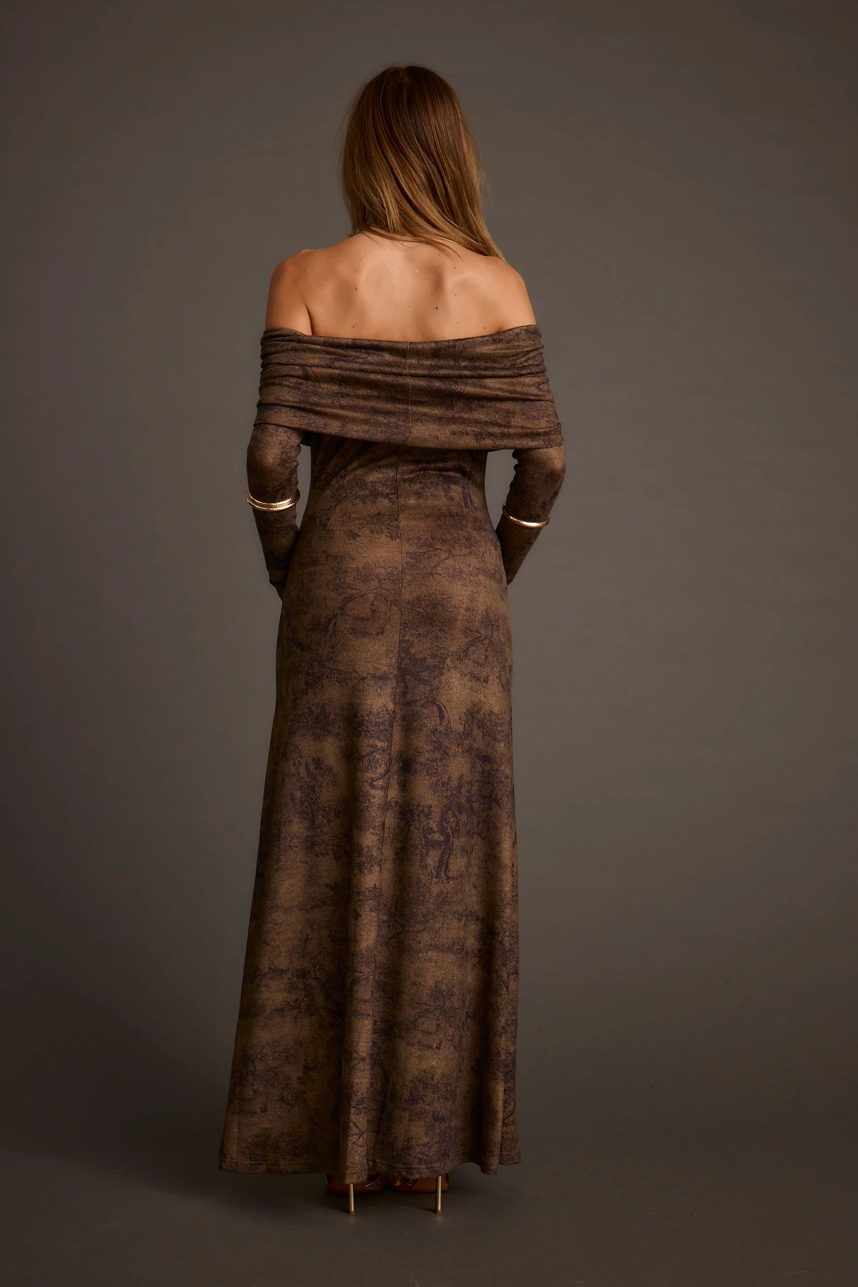 Hollis Mocha Blur Off the Shoulder Maxi Dress - Image 9