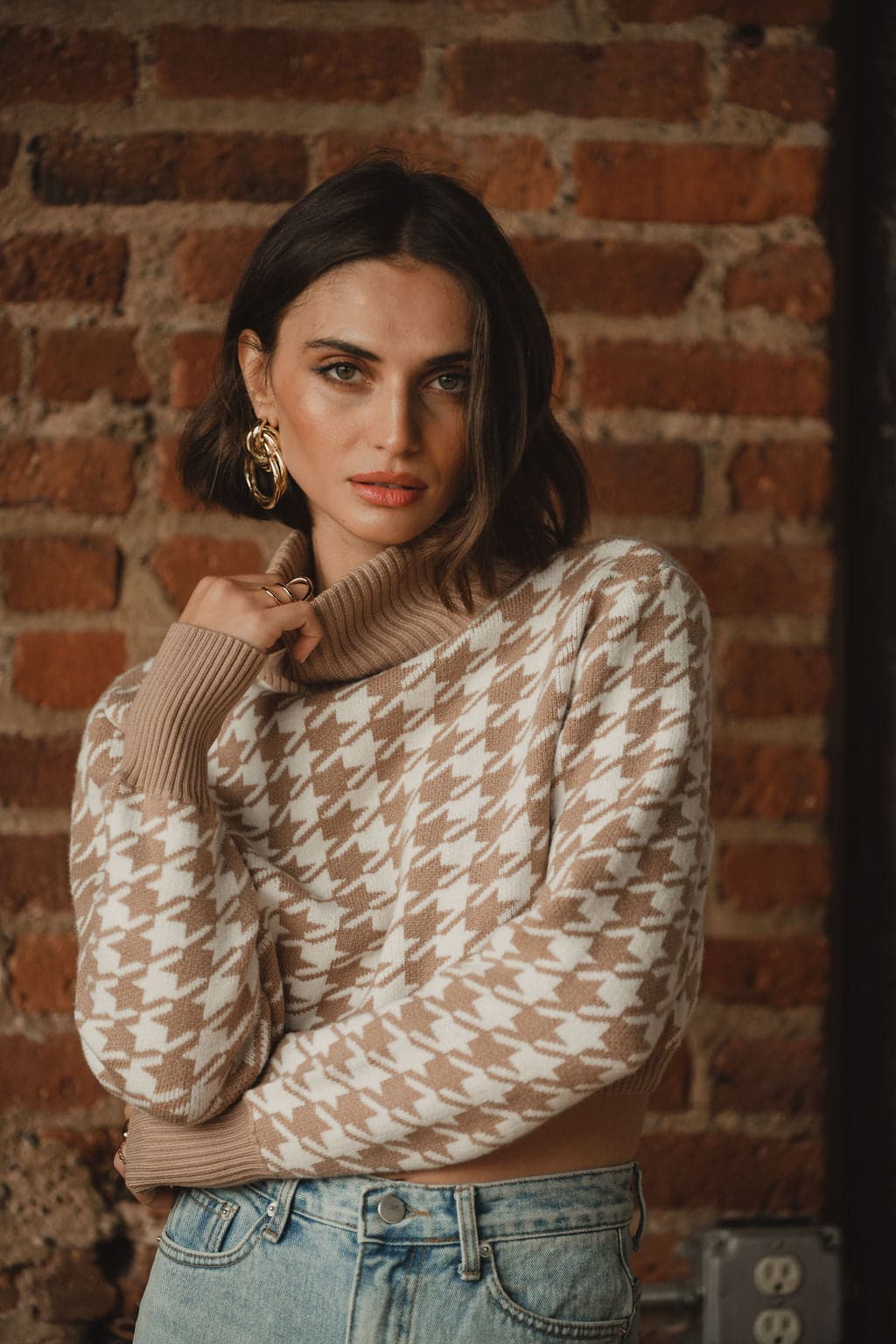 Jamie Beige Houndstooth Sweater - Image 3