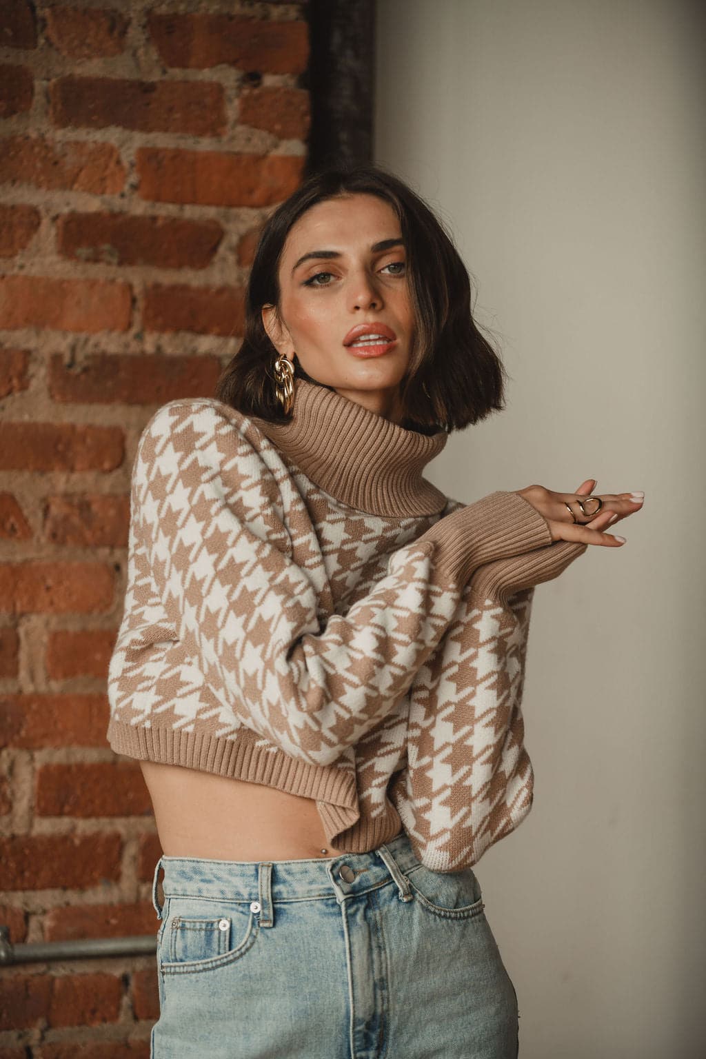 Jamie Beige Houndstooth Sweater - Image 9