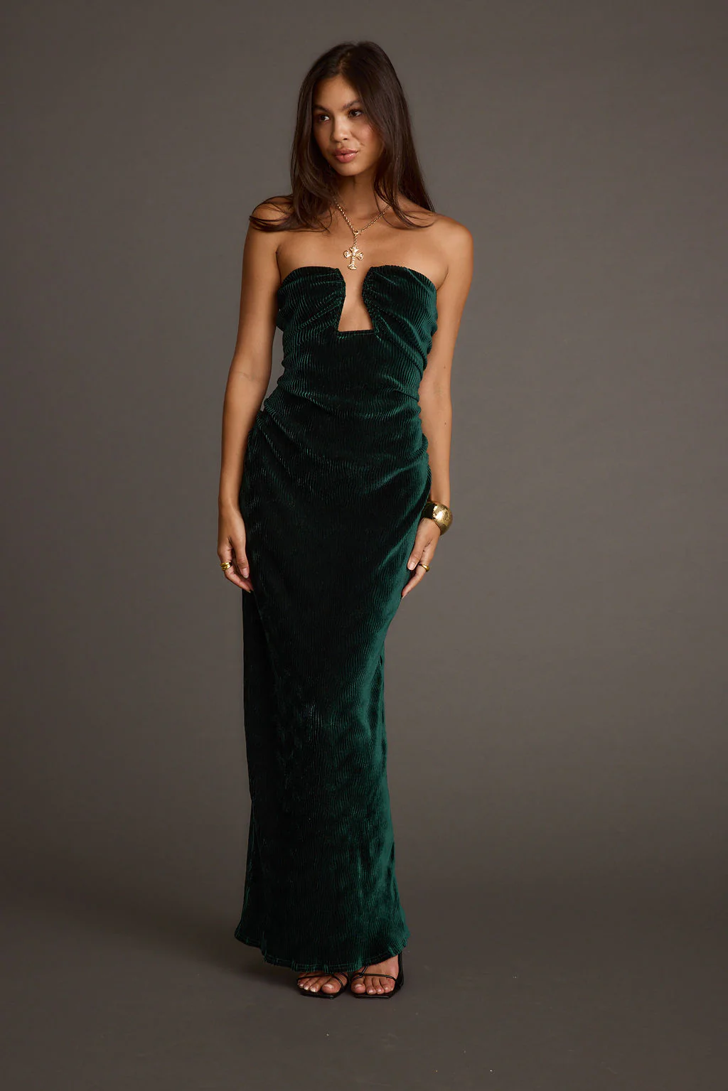 Jones Emerald Velvet Maxi Dress - Image 4