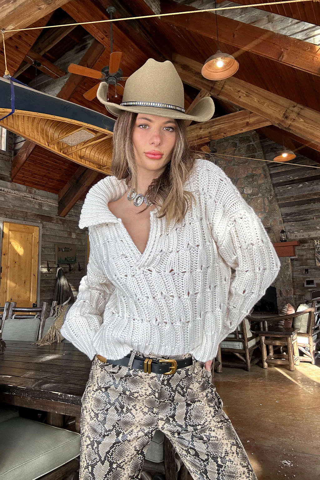 Riverstone Cream Cableknit Sweater - Image 5