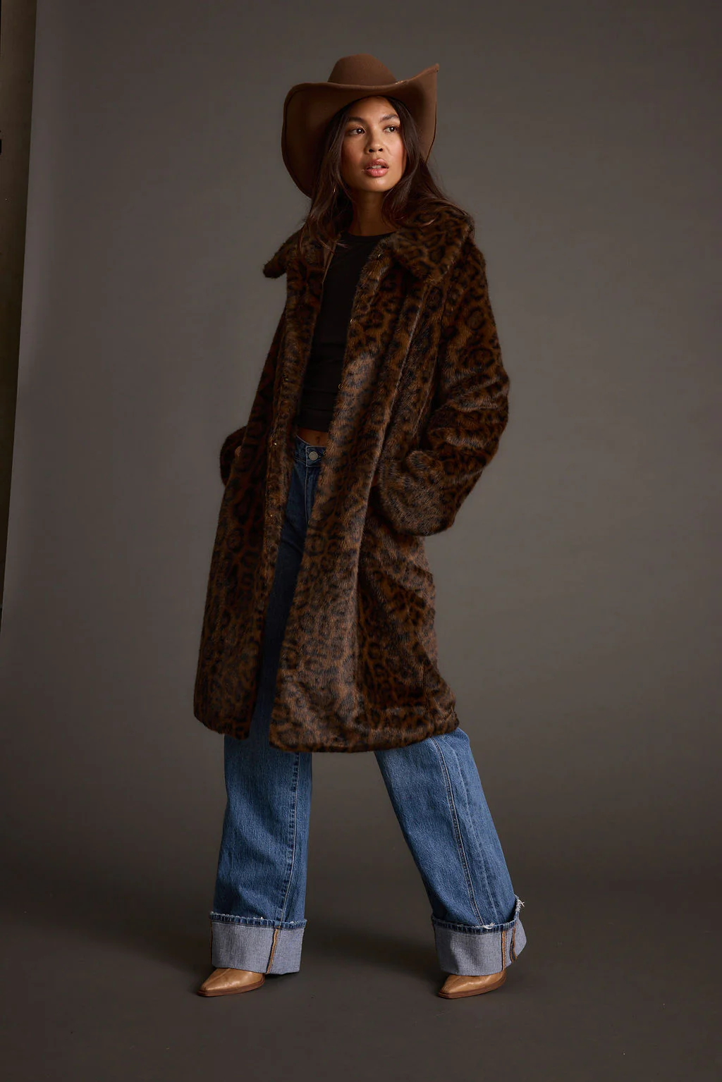 Rochelle Leopard Faux Fur Coat - Image 4