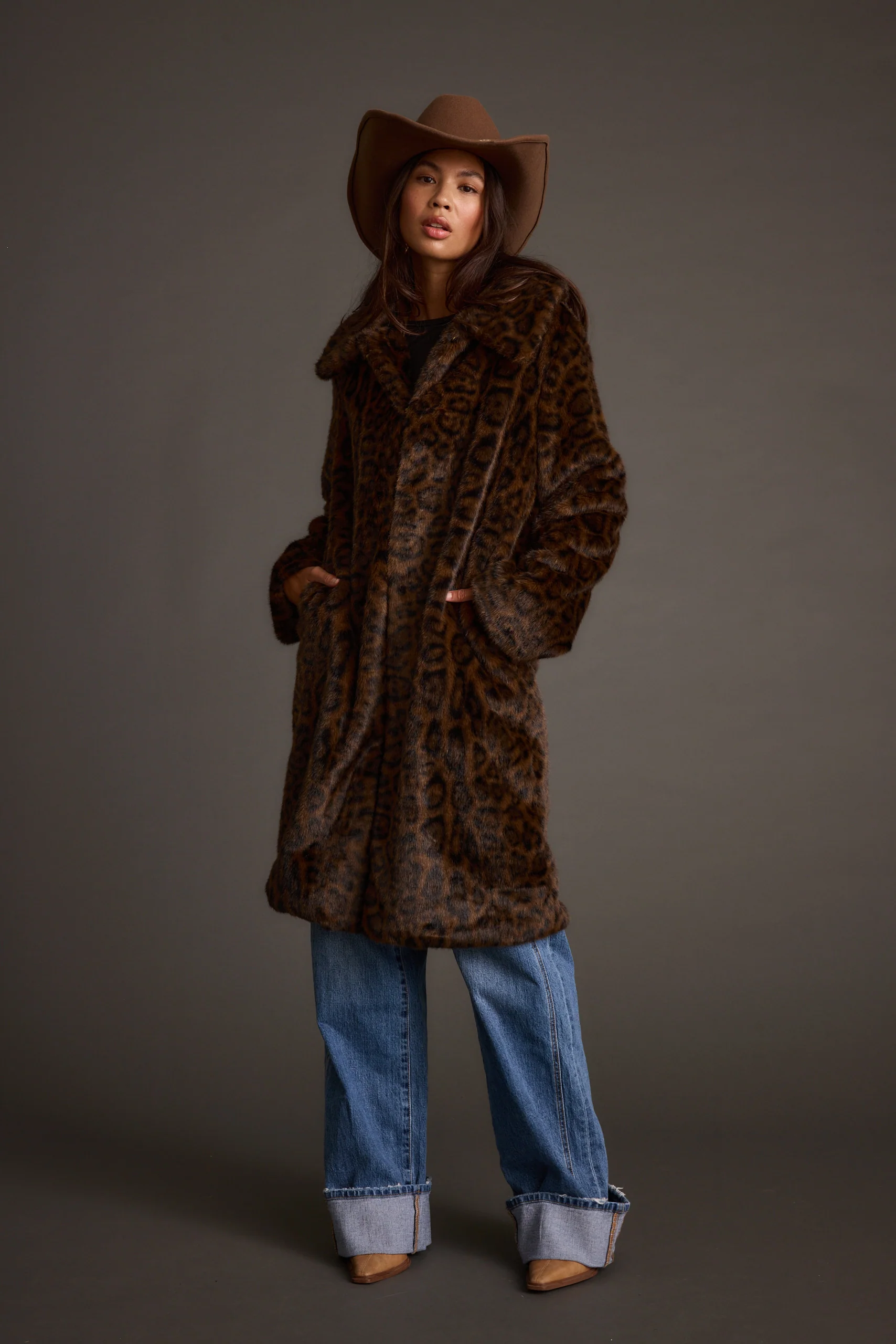 Rochelle Leopard Faux Fur Coat - Image 8