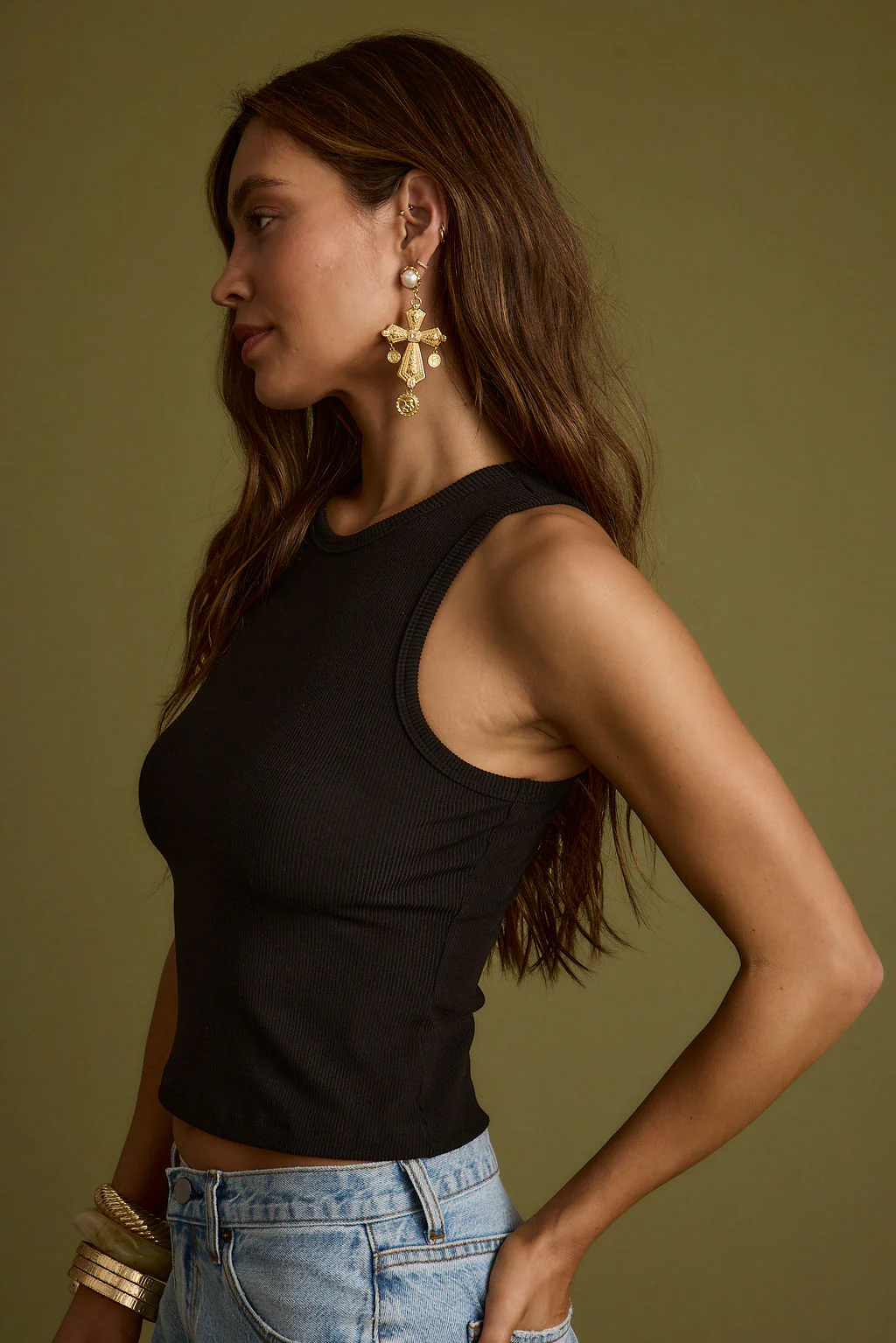Sarrah Black Ribbed Tank - Image 4