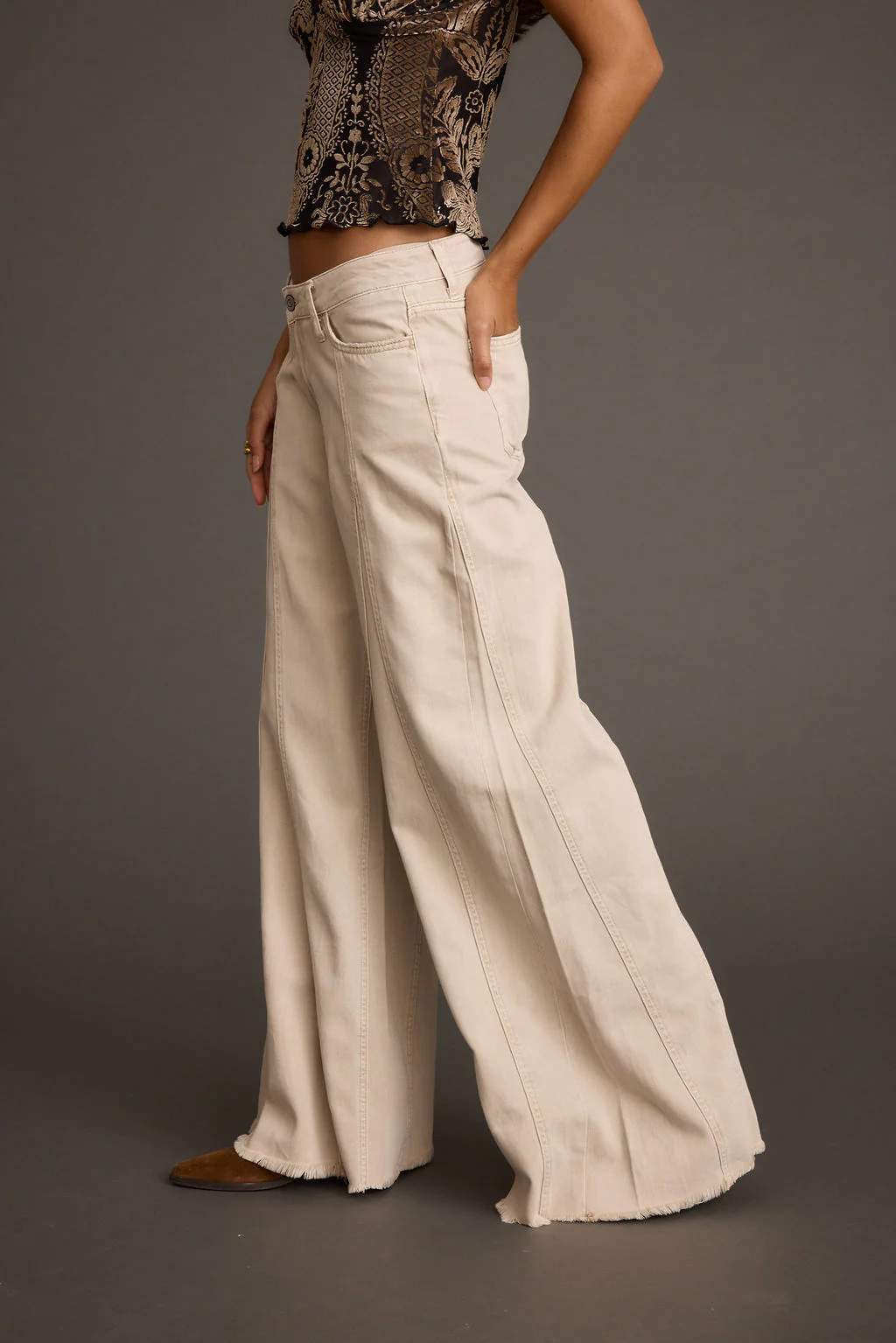 Sierra Beige Low Rise Wide Leg Jean - Image 4