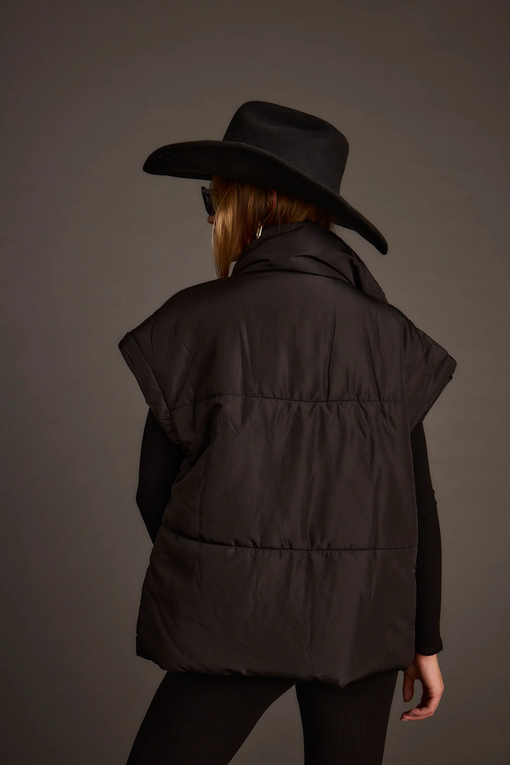 Summit Black Puffer Vest - Image 3